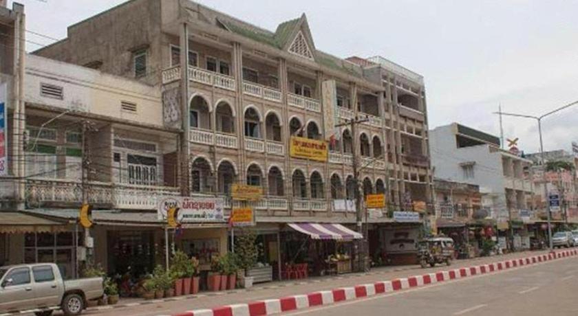 Lankham Hotel Pakse Exterior photo